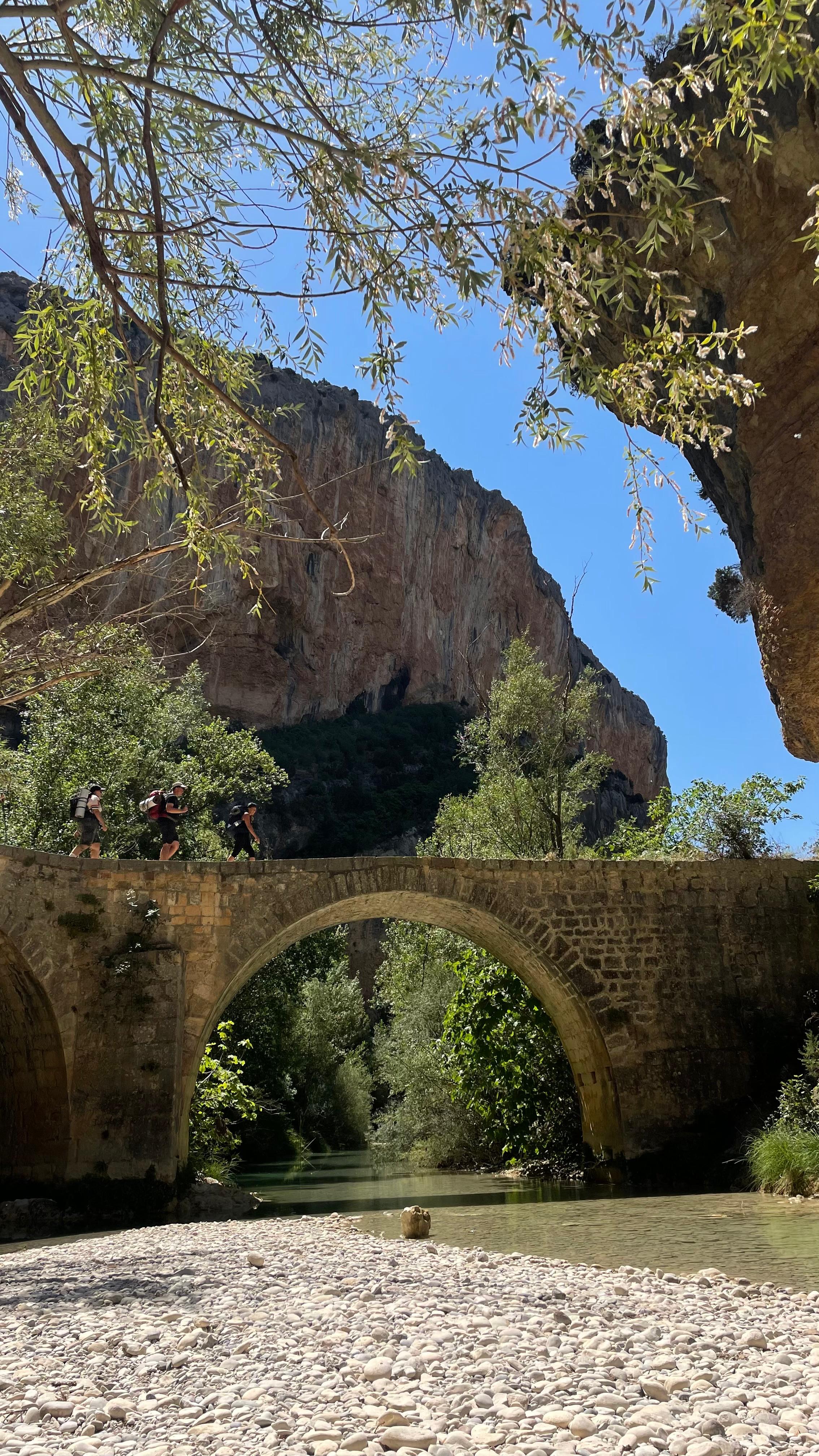 PUENTE